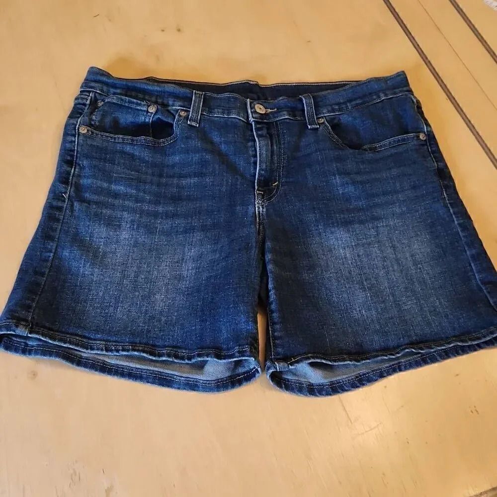 Levi's denim blue jeans shorts women's size 31